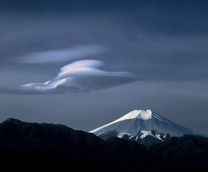 吊し雲と富士