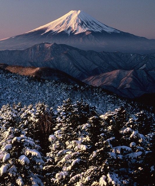 牛奥ノ雁ケ腹摺山からの絶景