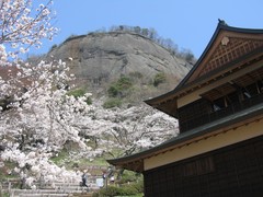 岩殿山とふれあいの館