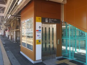 上り線ホーム側
